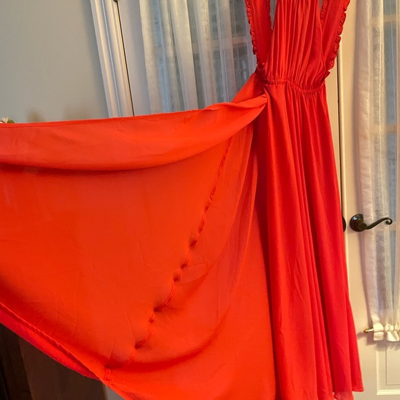 backless red gorgeous dress - Picture 3 of 5